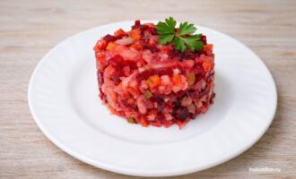 Винегрет классический с квашеной капустой и горошком