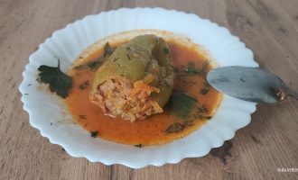 Фаршированные перцы с фаршем и рисом