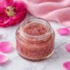 Варенье из лепестков роз в стеклянной банке