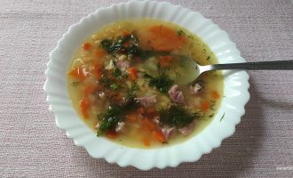 Гороховый суп с копчеными ребрышками
