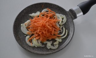 Морковь и лук обжаренные