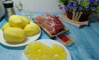 Продукты для свинины с ананасом