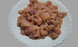 Нарезанное куриное филе