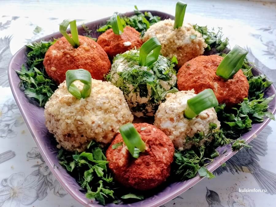 Куриные шарики с яйцом и сыром