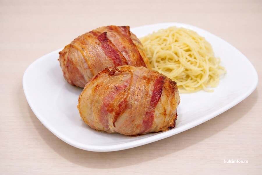 Свиные рулетики в беконе с грибами