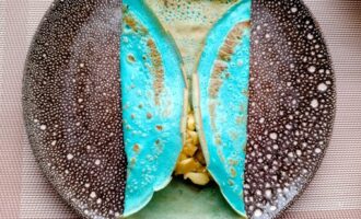 Формирование блинчика с яблочной начинкой