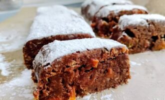 Кондитерская колбаска из печенья с сухофруктами без выпечки