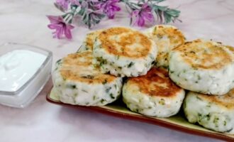 Соленые сырники с сыром и зеленью