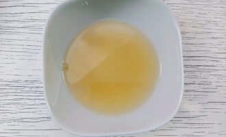 Растворенный желатин для десерта