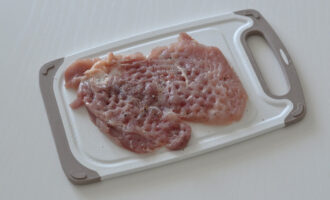 Куриное филе с солью и специями